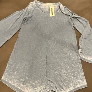 NWT Impression’s Women’s Blue Cold-Shoulder Tunic Top, size L